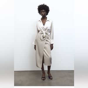 NWT Zara satin effect ruched midi skirt. Size medium. Gold.